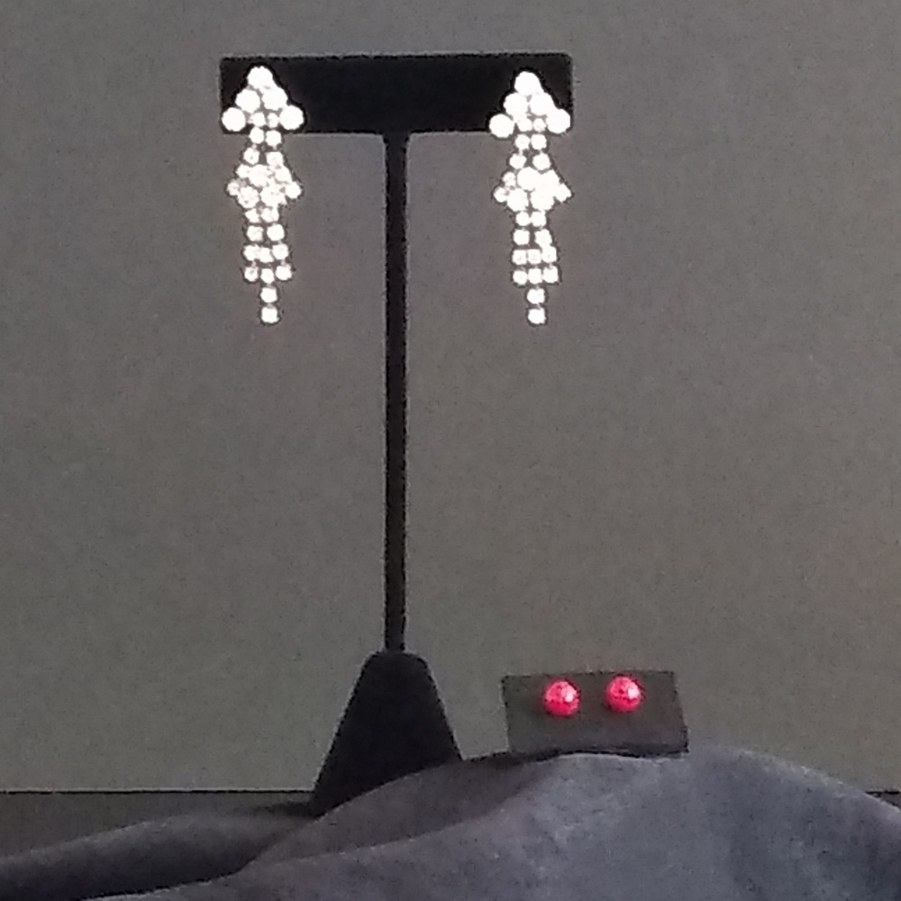 2 prs. vintage earrings